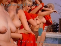 I do Norfolk swingers not have instant msging.